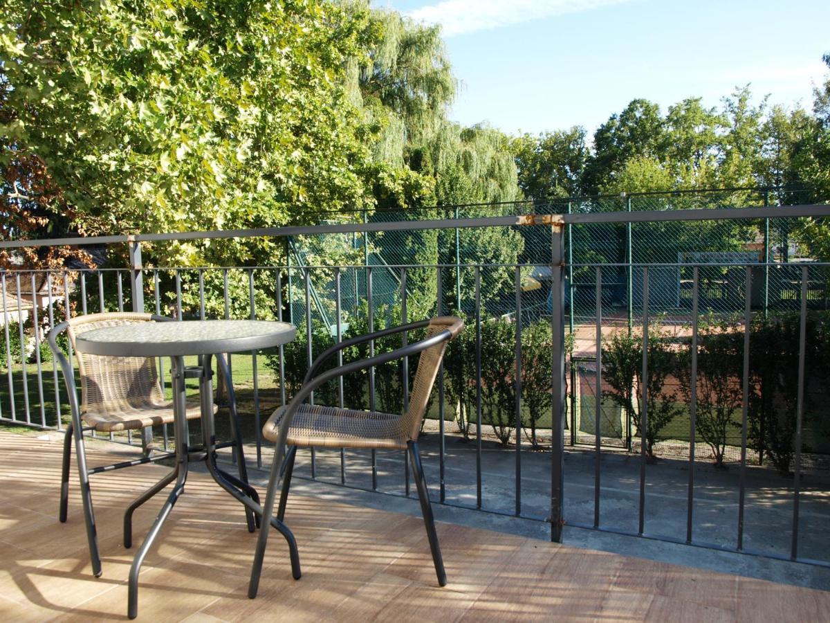Balatonmáriafürdő Garden Club Panzio B&B 외부 사진