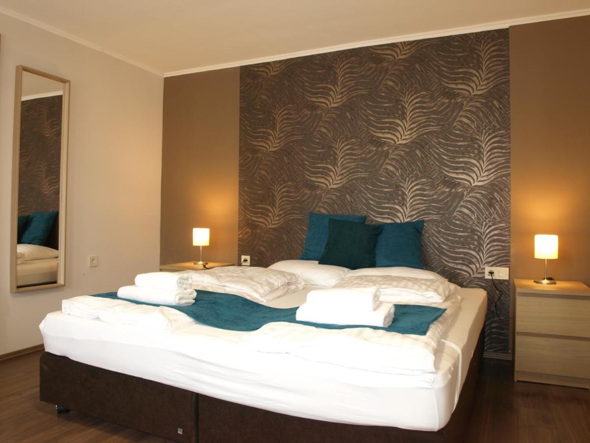Balatonmáriafürdő Garden Club Panzio B&B 외부 사진