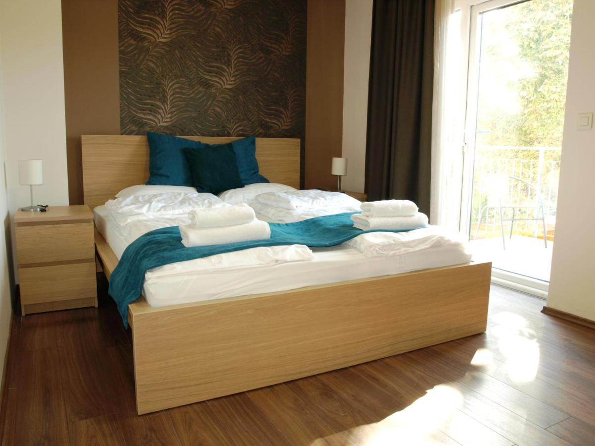 Balatonmáriafürdő Garden Club Panzio B&B 외부 사진