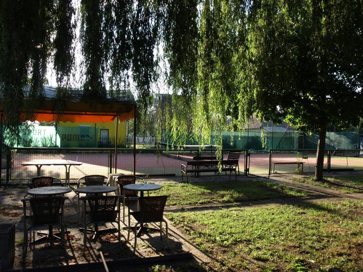 Balatonmáriafürdő Garden Club Panzio B&B 외부 사진