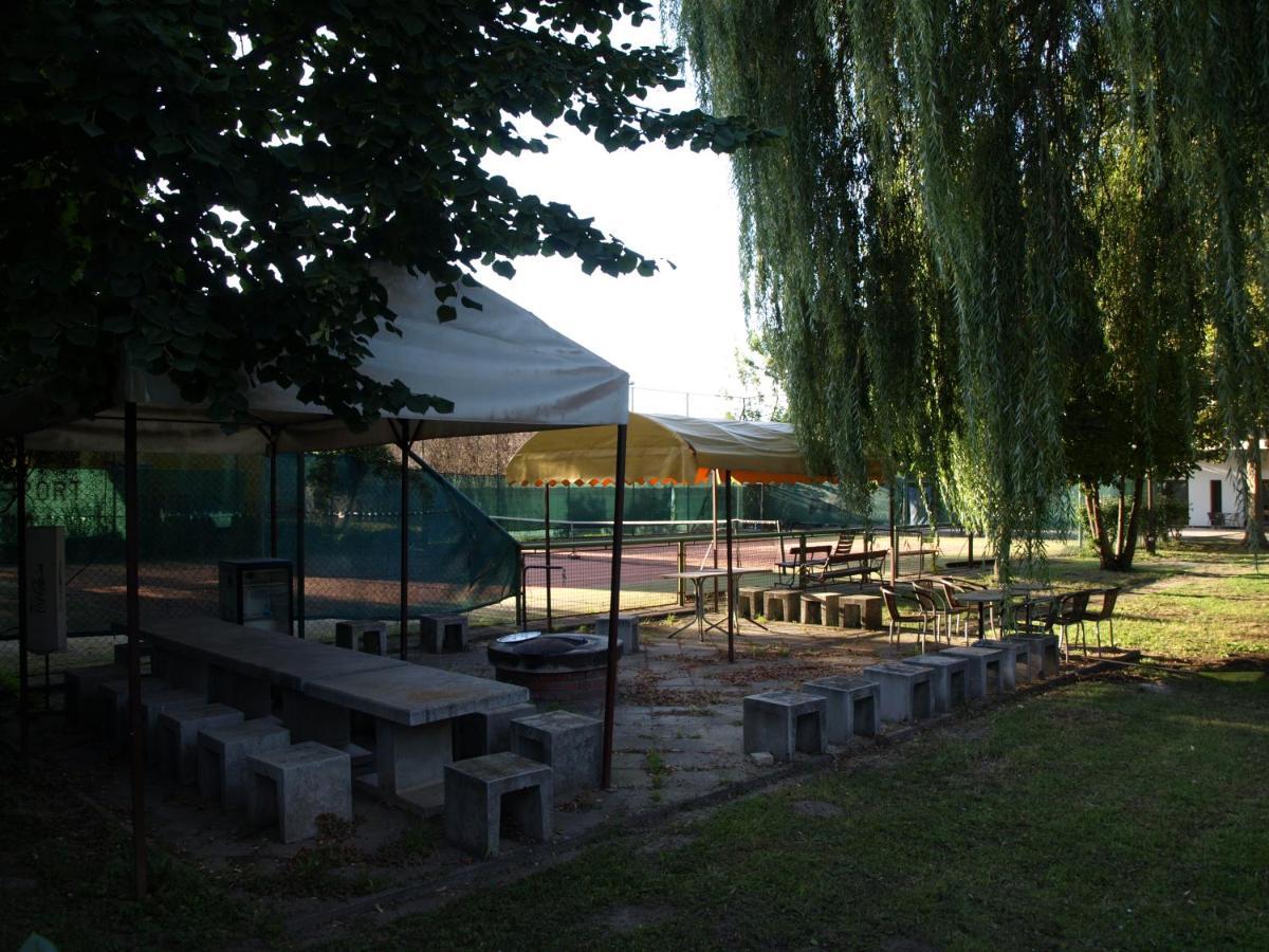 Balatonmáriafürdő Garden Club Panzio B&B 외부 사진