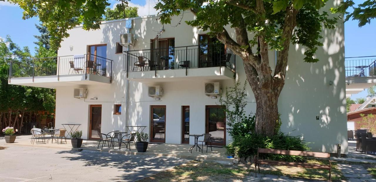 Balatonmáriafürdő Garden Club Panzio B&B 외부 사진
