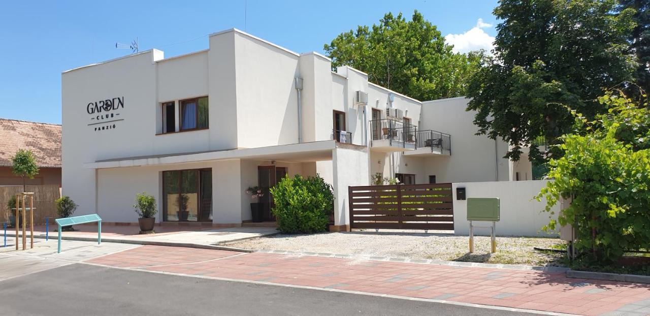 Balatonmáriafürdő Garden Club Panzio B&B 외부 사진