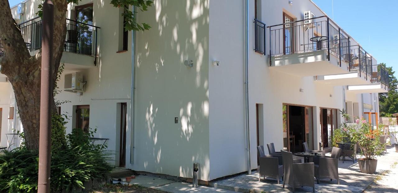 Balatonmáriafürdő Garden Club Panzio B&B 외부 사진