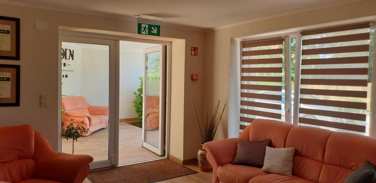 Balatonmáriafürdő Garden Club Panzio B&B 외부 사진
