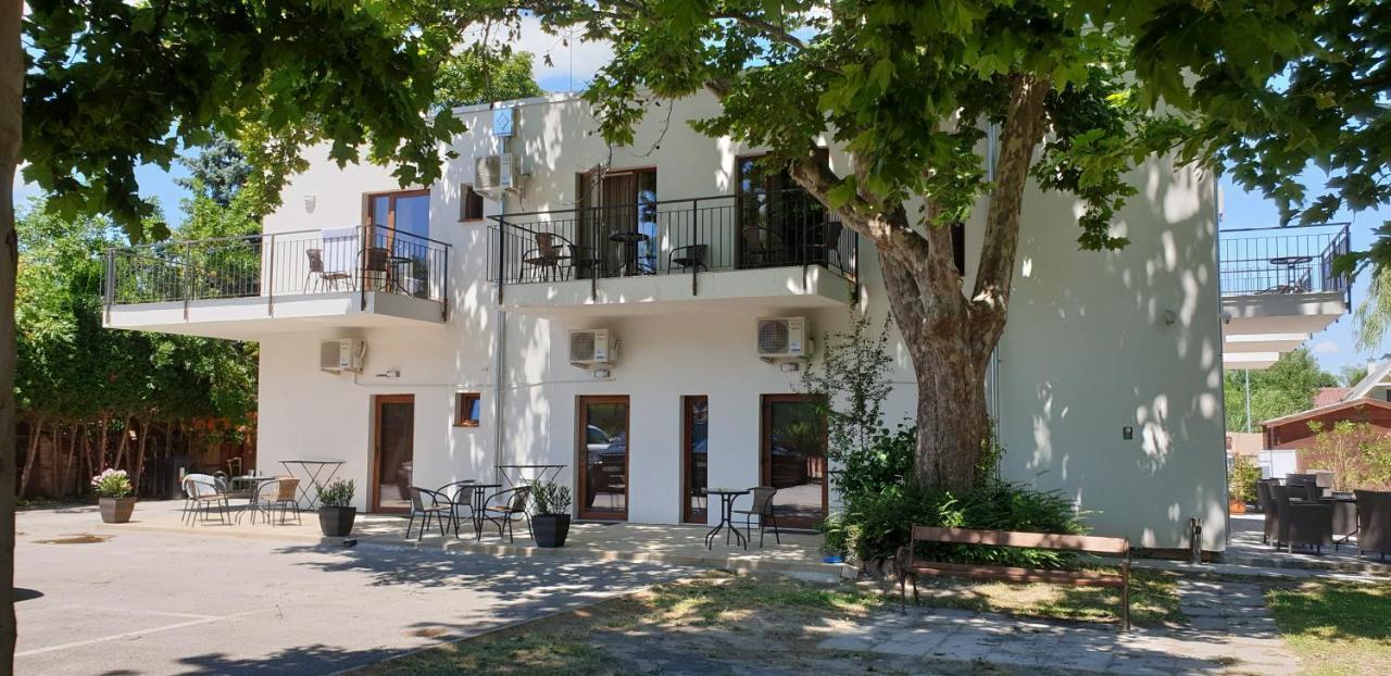Balatonmáriafürdő Garden Club Panzio B&B 외부 사진
